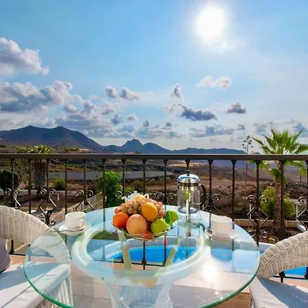 فيلة Simona. Peaceful 3 Bedroom Villa.