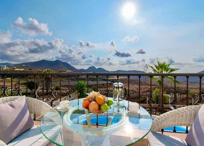 ヴィラ Simona. Peaceful 3 Bedroom Villa.